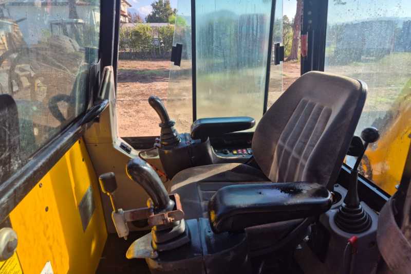 OmecoHub - Immagine JCB 1CXHF